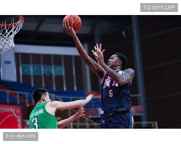 布雷斯特攻防两端强势发力，力克劲敌稳步攀升积分榜