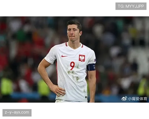 莱万多夫斯基荣膺金球奖,彰显竞技状态持续巅峰 莱万多夫斯基荣膺金球奖,彰显竞技状态持续巅峰