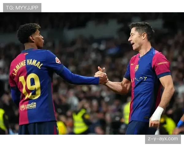 莱万多夫斯基与本泽马对比：技术型与效率型中锋谁更强